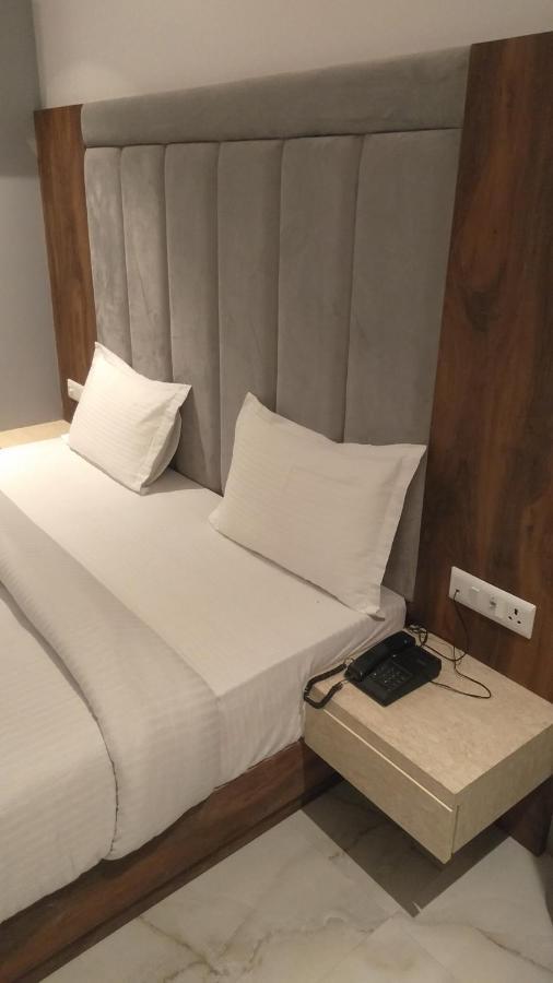 Hotel The Nilsa New Delhi Luaran gambar