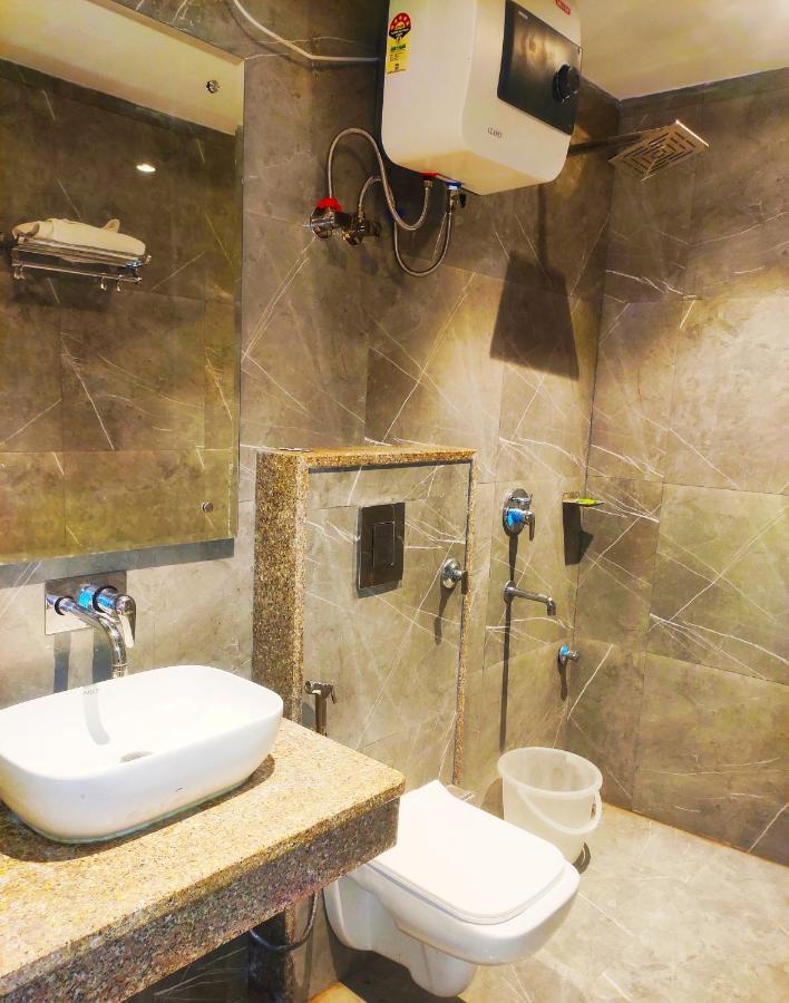 Hotel The Nilsa New Delhi Luaran gambar